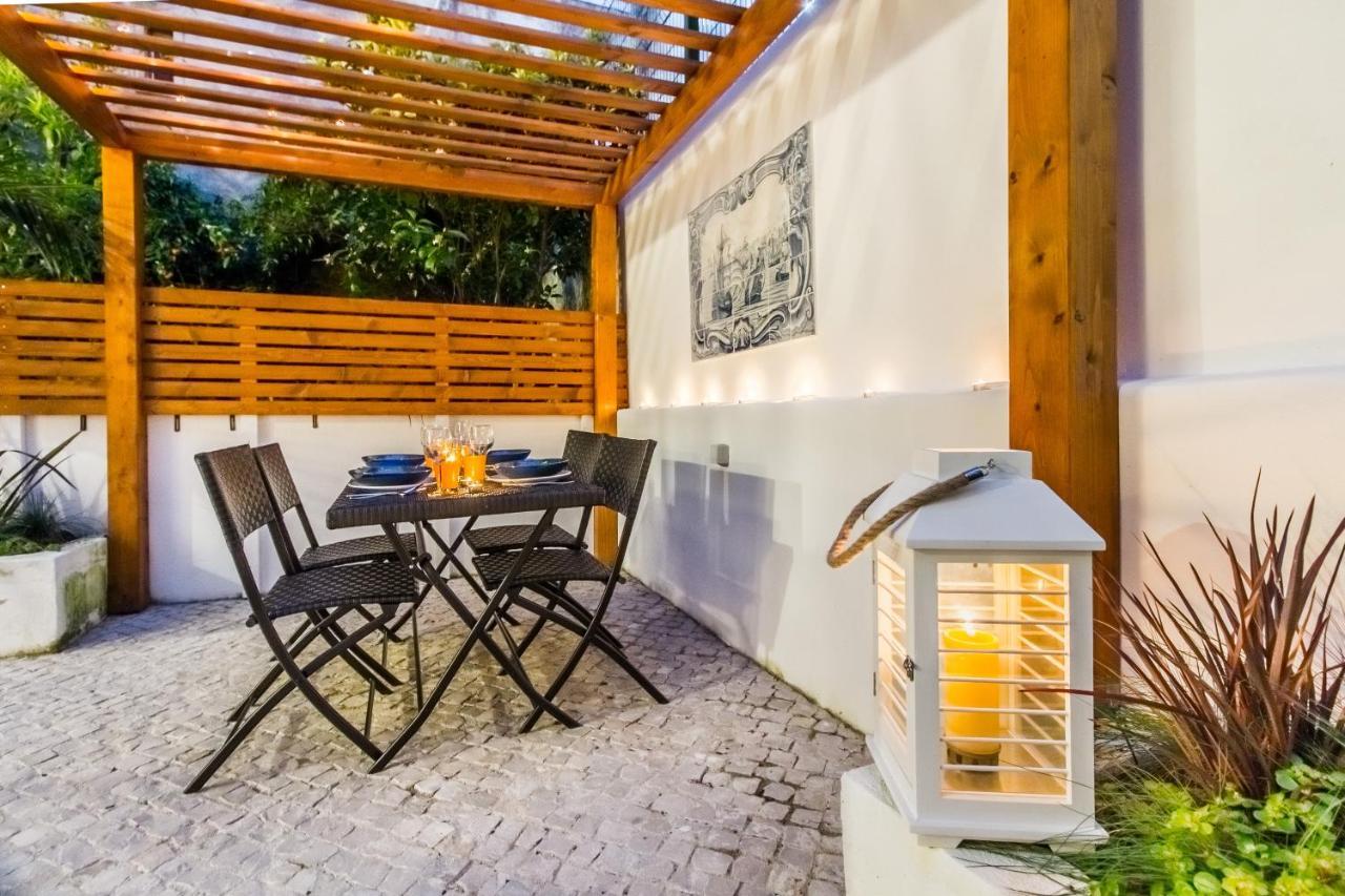 Santos Blue Tiles Apartment *